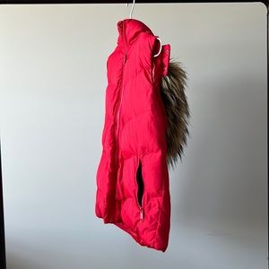 RED GAP PUFFER VEST (LIKE NEW)